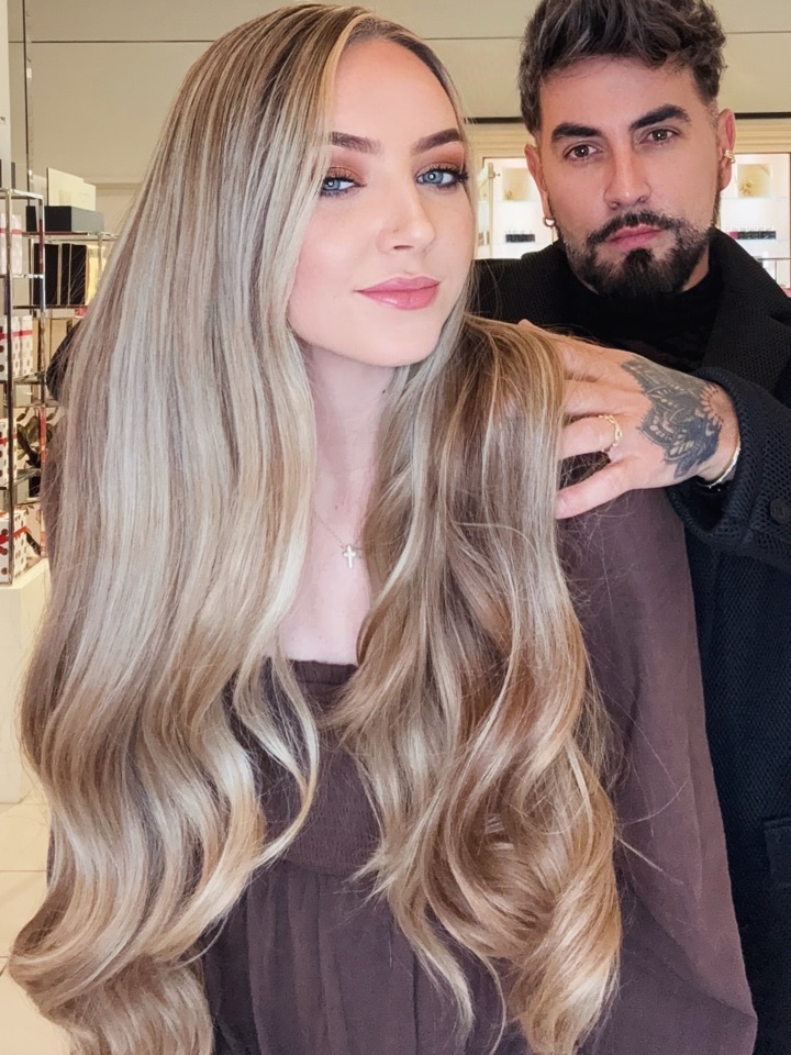 Full-length blonde — Salon session